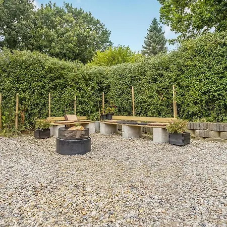 Lovely In With Kitchen Holiday home