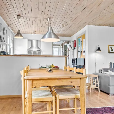 Lovely In With Kitchen Holiday home